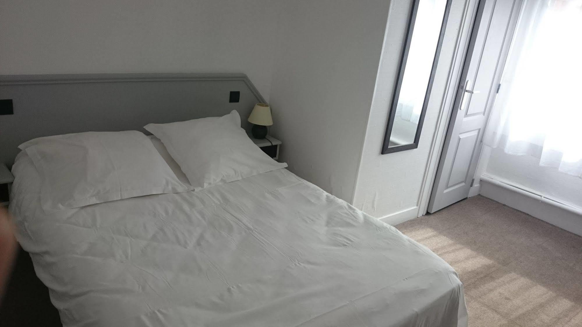 Hotel De Normandie อาเมียงส์ ภายนอก รูปภาพ